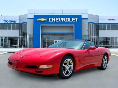 Used 2004 Chevrolet Corvette Convertible w/ Preferred Equipment Group RWD image 2