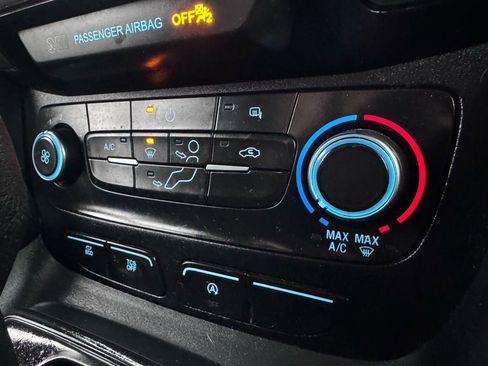 Used 2021 Ford Transit Connect XL image 22