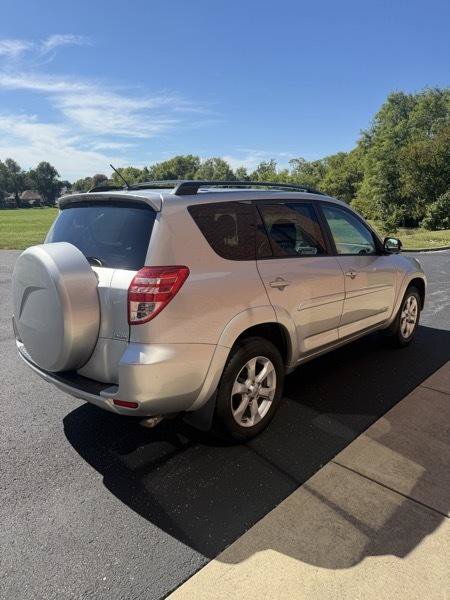 Used 2012 Toyota RAV4 Limited w/ Navigation Value Pkg AWD/4WD image 5