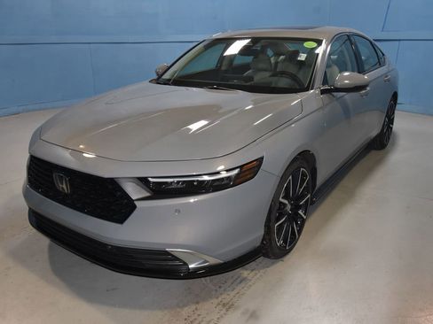 Used 2025 Honda Accord Touring image 27