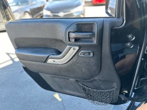 Used 2015 Jeep Wrangler Sahara w/ Connectivity Group image 10