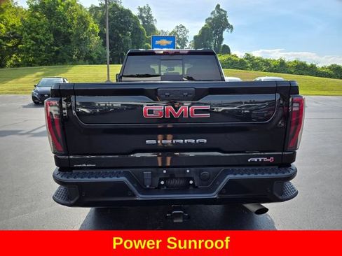 Used 2024 GMC Sierra 2500 AT4 w/ AT4 Premium Plus Package AWD/4WD image 8