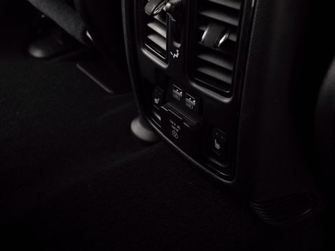 Used 2021 Dodge Durango R/T w/ Blacktop Package image 28