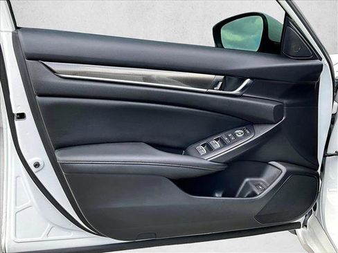 Used 2019 Honda Accord Sport image 17
