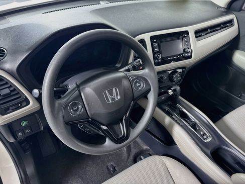 Used 2022 Honda HR-V LX image 10