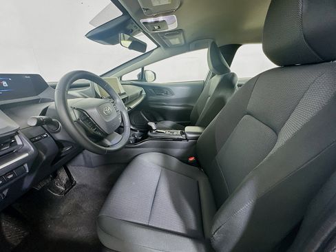 Used 2025 Toyota Prius LE image 13