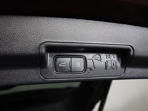 Certified 2022 Ford Explorer XLT w/ Equipment Group 202A image 58