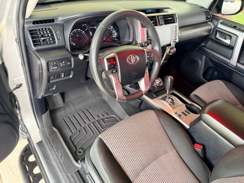 Used 2021 Toyota 4Runner SR5 AWD/4WD image 12