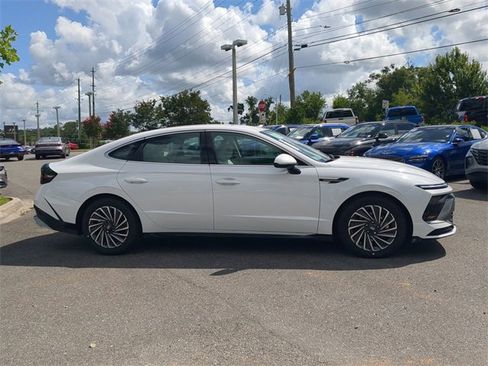 New 2025 Hyundai Sonata SEL image 4