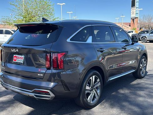 Used 2023 Kia Sorento EX image 7
