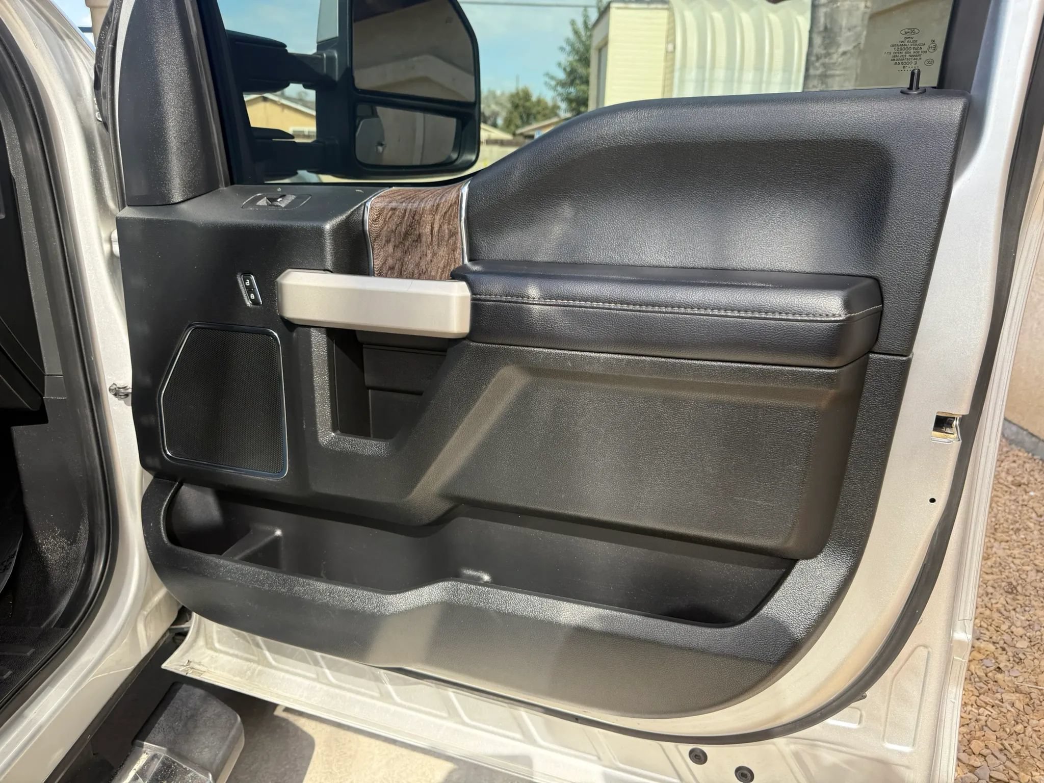 Used 2019 Ford F250 Lariat w/ Lariat Value Package AWD/4WD image 18
