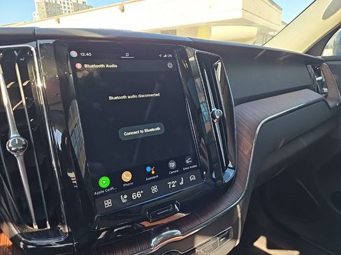 Certified 2023 Volvo XC60 B5 Plus w/ Climate Package image 15