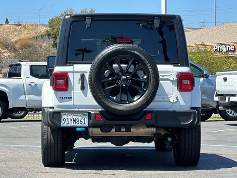 Used 2023 Jeep Wrangler Unlimited Sahara AWD/4WD image 4