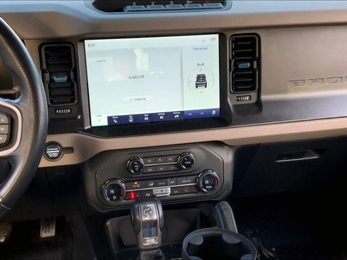 Used 2023 Ford Bronco Wildtrak image 6