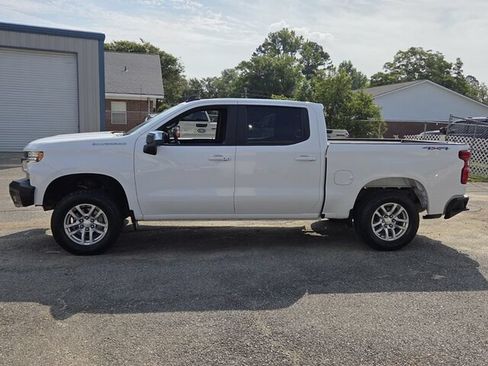 Used 2022 Chevrolet Silverado 1500 LT AWD/4WD image 5