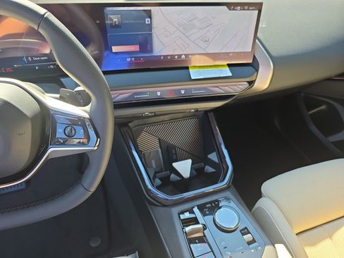 New 2025 BMW X3 xDrive30i w/ Premium Package image 17