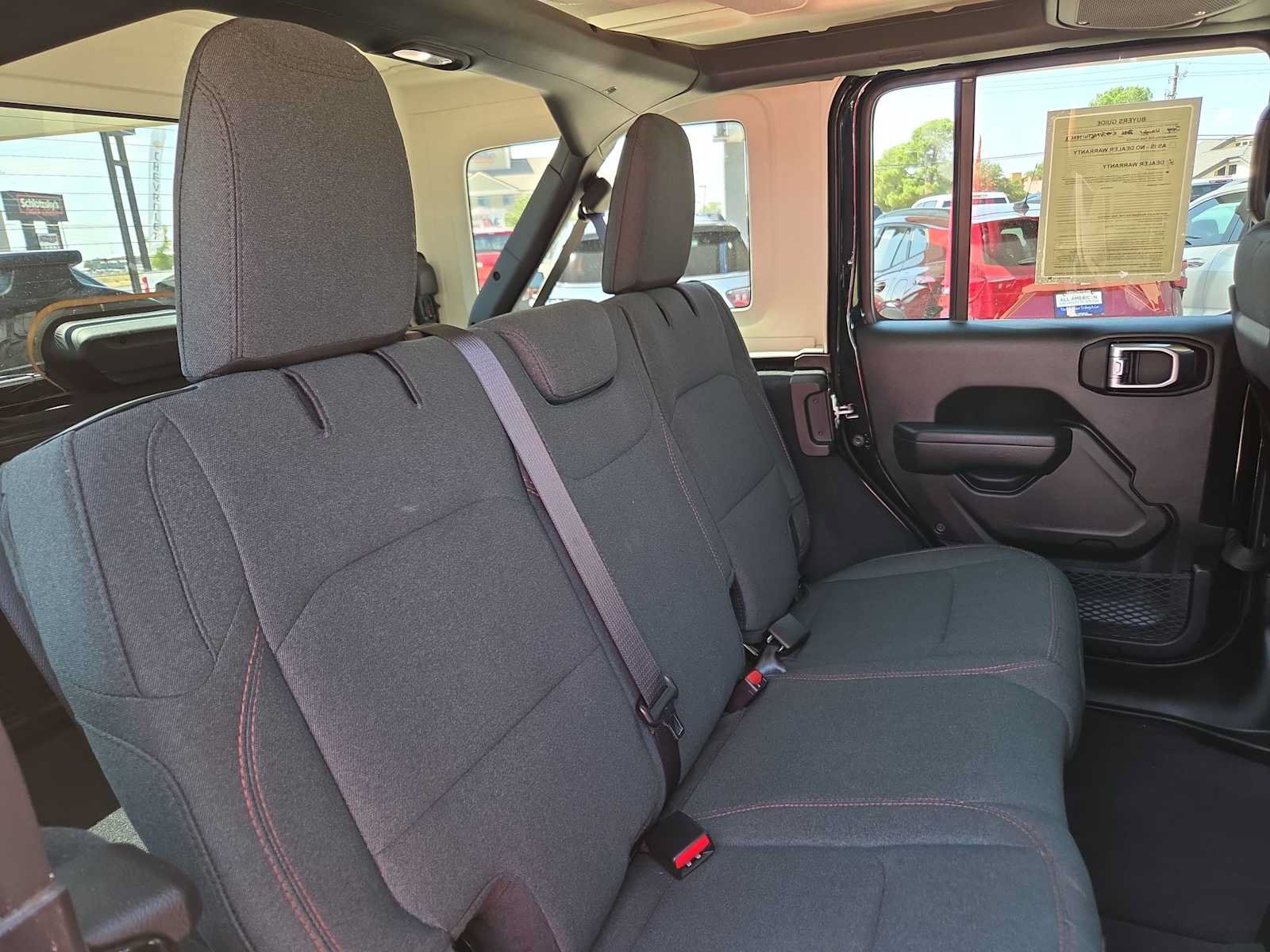 Used 2026 Jeep Wrangler Unlimited Rubicon AWD/4WD image 17