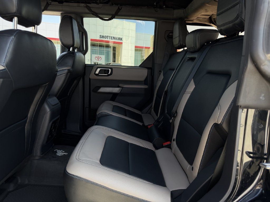 Used 2022 Ford Bronco Wildtrak AWD/4WD image 26