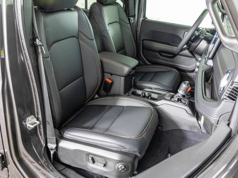 New 2027 Jeep Wrangler Unlimited Sahara AWD/4WD image 39