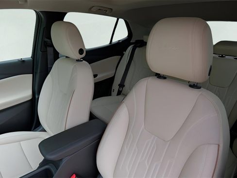 New 2026 Buick Encore GX Avenir w/ Avenir Technology Package image 10