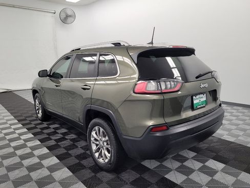 Used 2020 Jeep Cherokee Latitude Plus w/ Mopar Interior Package FWD image 5
