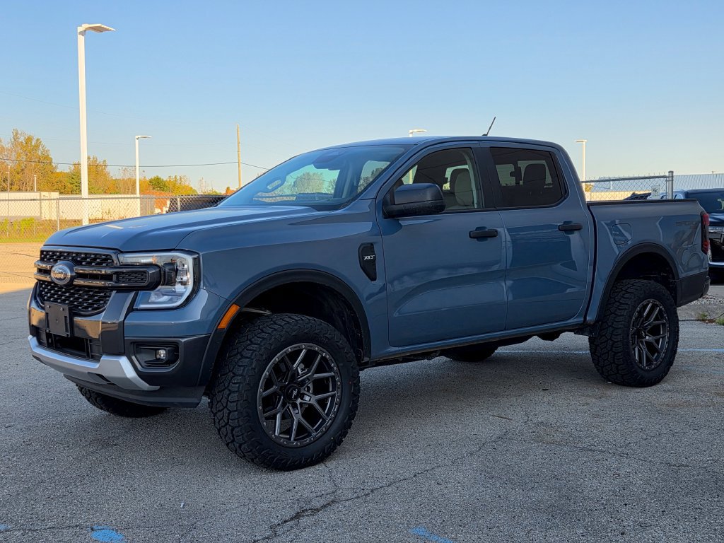 Used 2025 Ford Ranger XLT AWD/4WD image 3