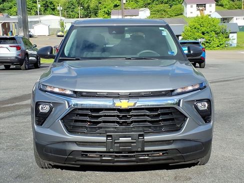 Used 2024 Chevrolet TrailBlazer LS w/ LS Convenience Package FWD image 12
