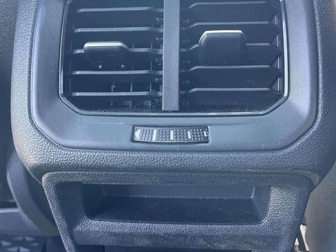 Used 2025 Volkswagen Taos SEL image 10