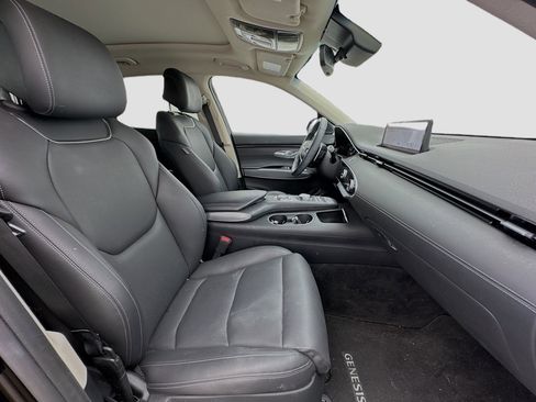 Used 2024 Genesis GV70 2.5T w/ Select Package image 19