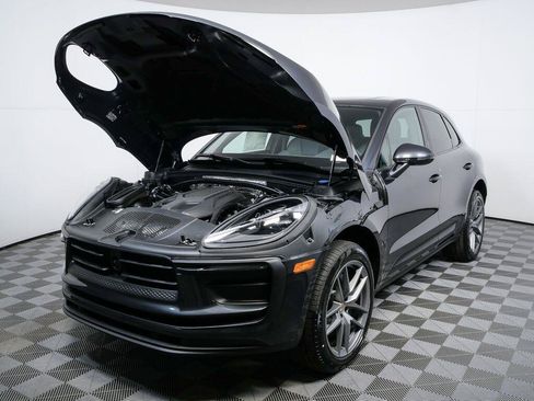 Used 2026 Porsche Macan AWD/4WD image 31