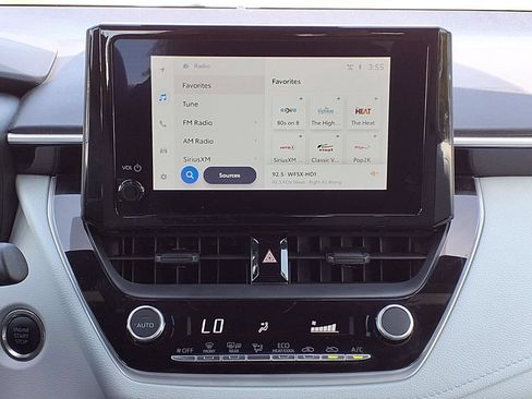 Used 2025 Toyota Corolla SE FWD image 20
