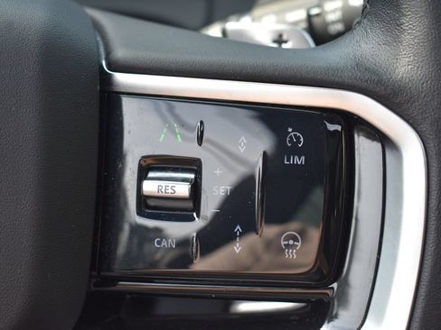 Used 2023 Land Rover Range Rover Evoque R-Dynamic SE AWD/4WD image 15