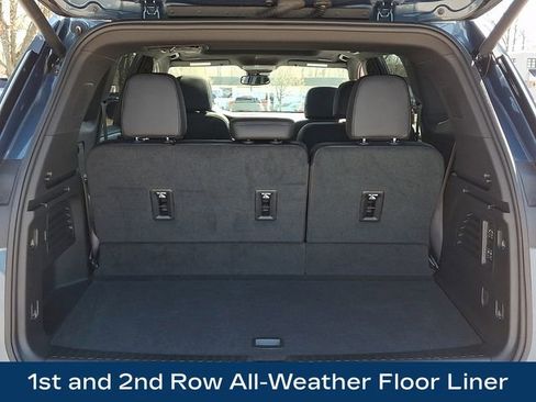 Used 2025 GMC Acadia Denali w/ LPO, Floor Liner Package image 31