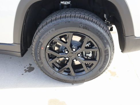 New 2025 Jeep Grand Cherokee L Altitude image 19