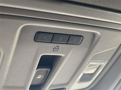 Used 2021 Chevrolet Silverado 1500 LT w/ Convenience Package II image 27