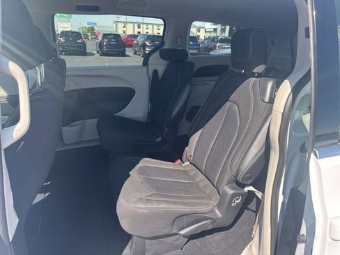 Used 2022 Chrysler Voyager LX FWD image 22
