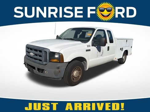 Used 2007 Ford F250 2WD SuperCab Super Duty image 1