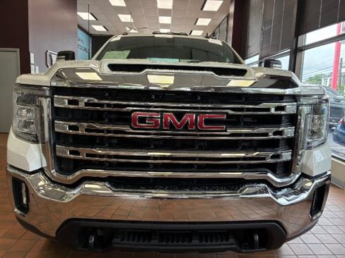 Used 2023 GMC Sierra 3500 SLE w/ SLE Convenience Package AWD/4WD image 4
