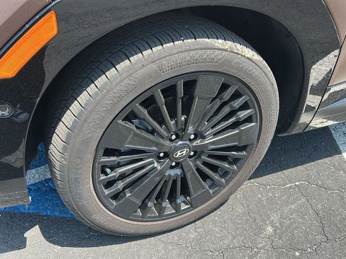 Certified 2025 Hyundai Santa Fe Calligraphy AWD/4WD image 3