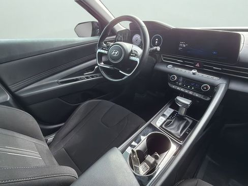 Used 2023 Hyundai Elantra SEL w/ Convenience Package image 21