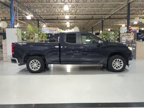 Used 2023 Chevrolet Silverado 1500 LT AWD/4WD image 7
