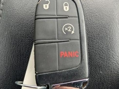 Used 2025 Jeep Compass Limited AWD/4WD image 18