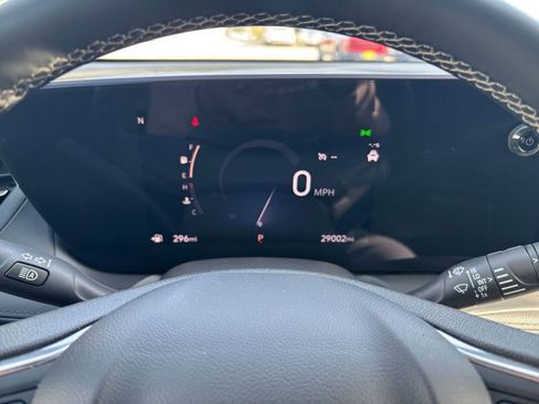 Used 2025 Buick Encore GX Preferred image 38