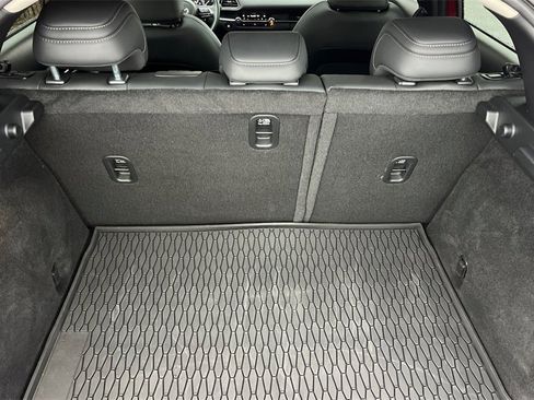 Certified 2025 MAZDA CX-30 AWD 2.5 S w/ Preferred Package image 19