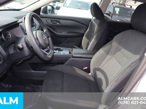 Used 2024 Nissan Rogue S image 10