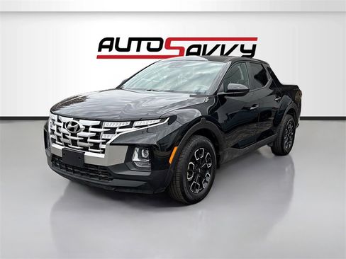 Used 2023 Hyundai Santa Cruz SE image 3