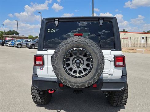 Used 2020 Jeep Wrangler Unlimited Rubicon AWD/4WD image 4