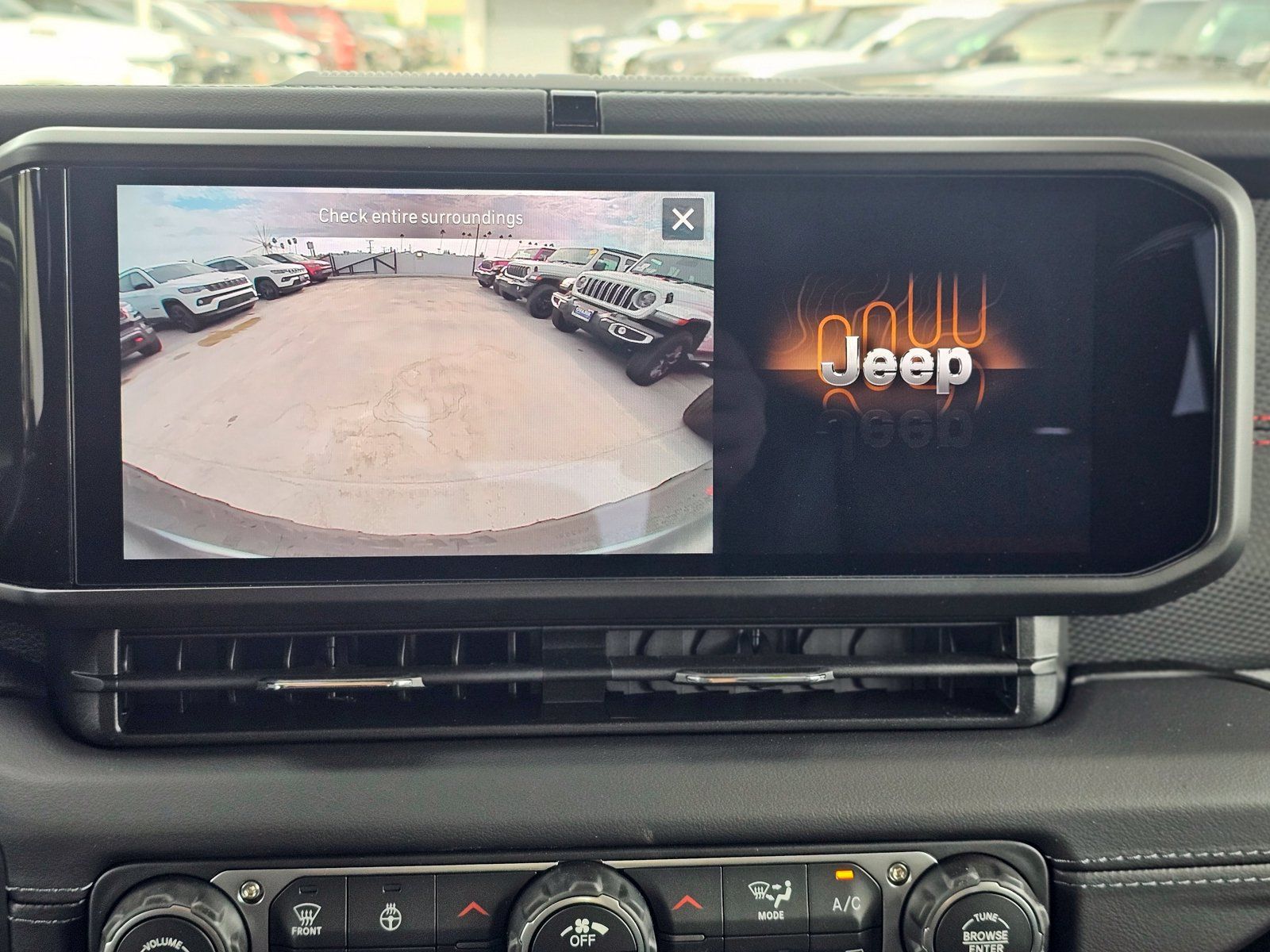 New 2026 Jeep Wrangler Unlimited Rubicon AWD/4WD image 16