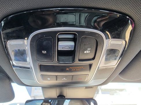 Used 2021 Hyundai Sonata Limited w/ Preferred Accessory Package FWD image 10