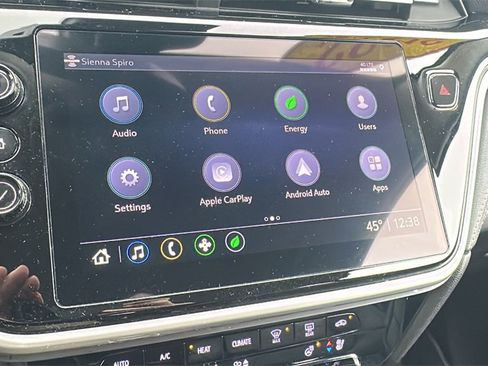 Used 2022 Chevrolet Bolt EUV LT w/ Convenience Package image 20